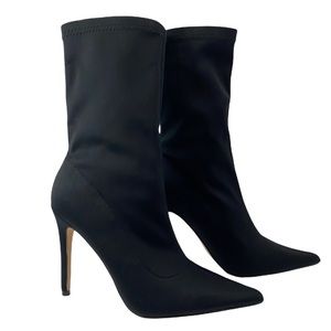 KITULANDY NWOT Black Stretchy Ankle Boots